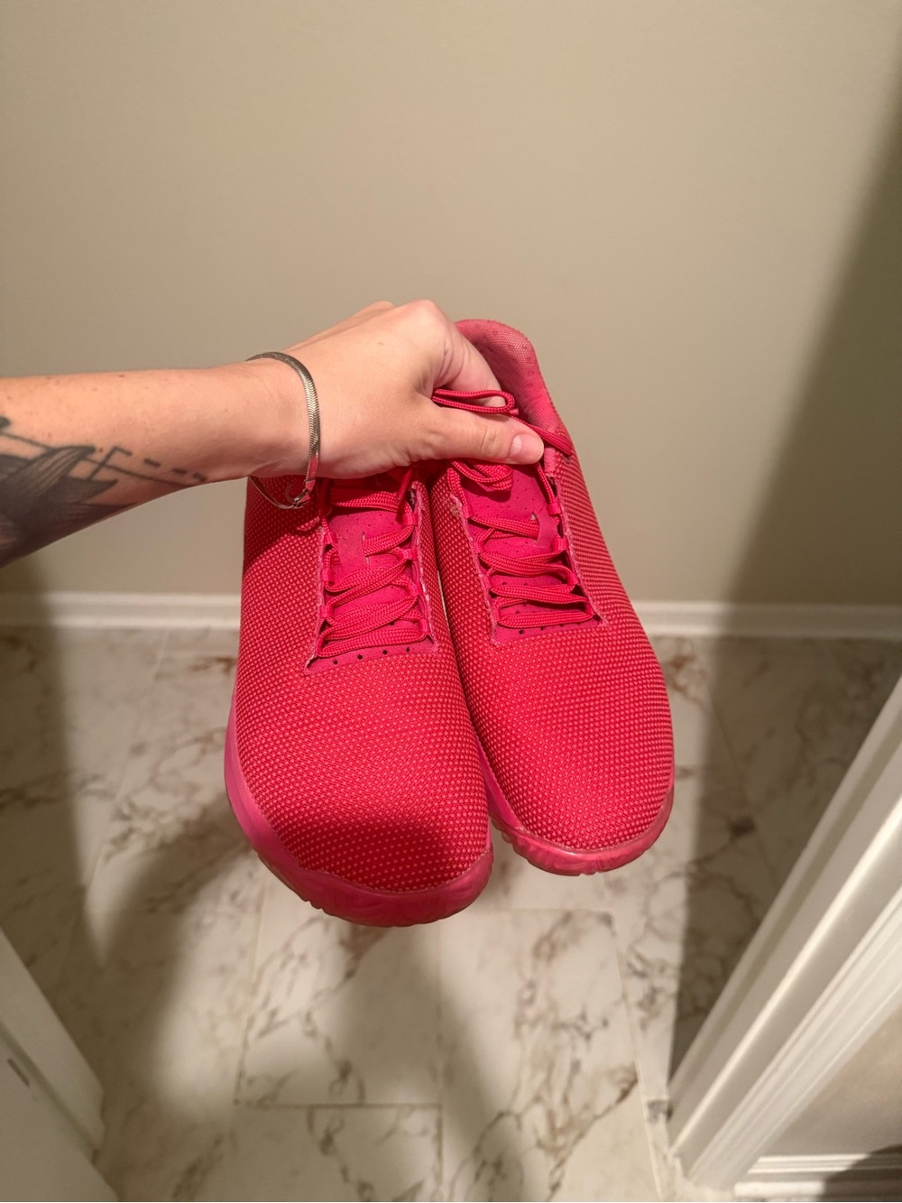 Women's CrossFit bright pink nobull sneakers EUC
